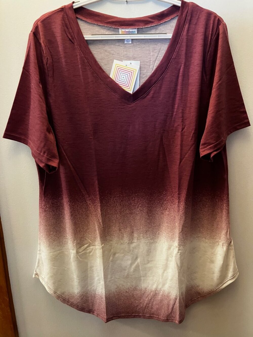 LulaRoe IRIS Top Purple to Cream Size L, (purple is little darker in pic)